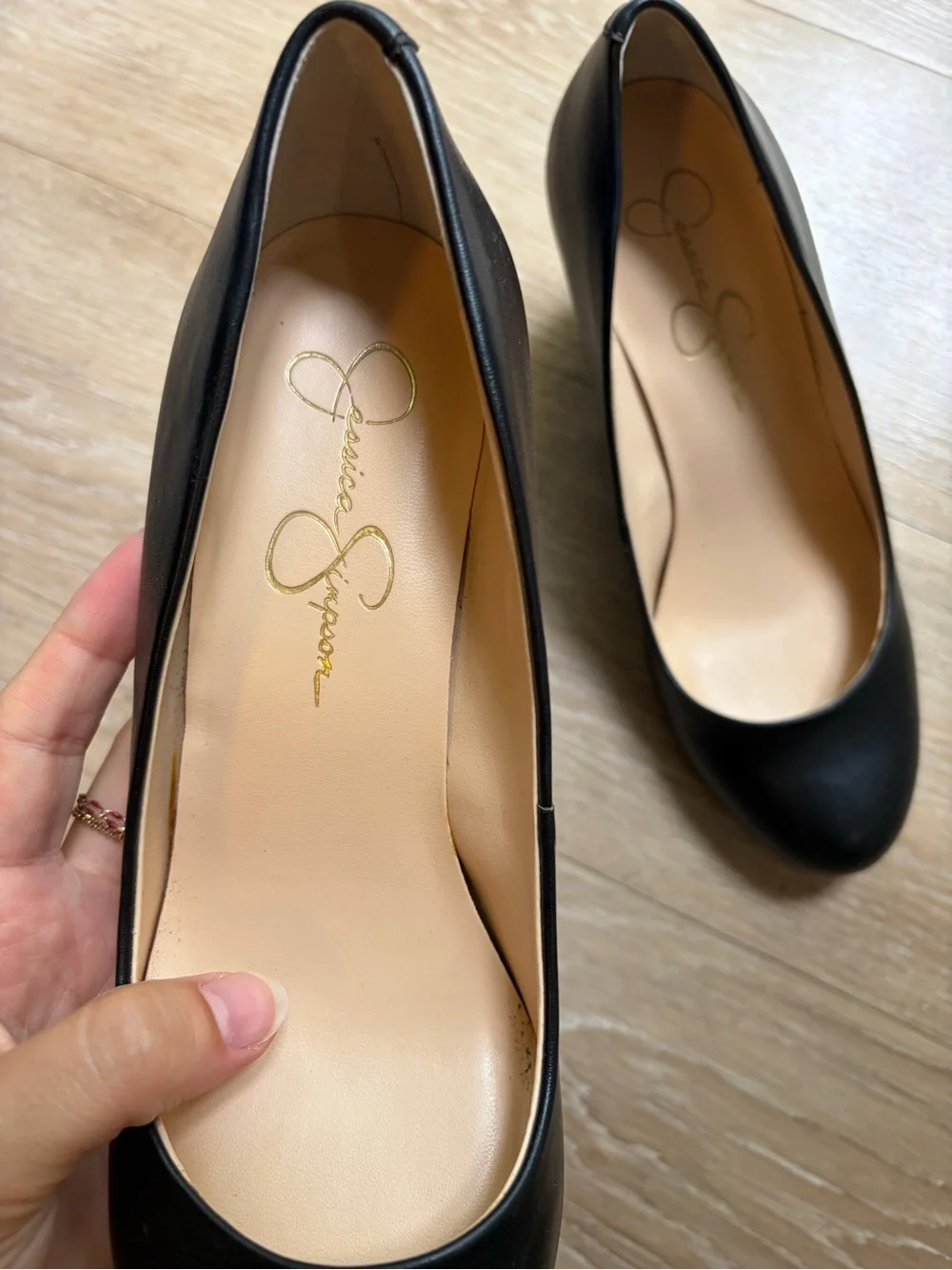 Jessica Simpson Suzanna Black Leather-Look Wedge Pumps